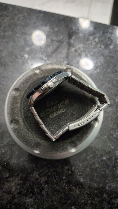 Часовник Casio Edifice EFV-120DB