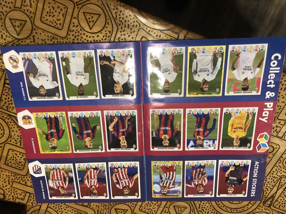 Vand stichere Fifa 365-2021 si album complect. Album-1000 ron.