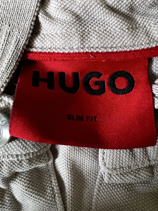 Hugo Boss тениска с копчета
