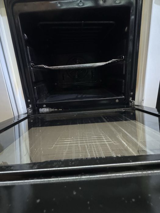 Готварска печка керамични котлони electrolux
