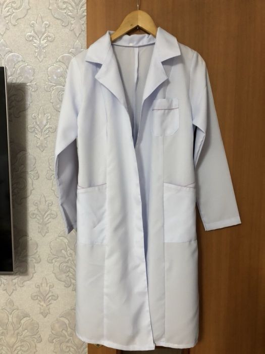 Продам медицинские халаты