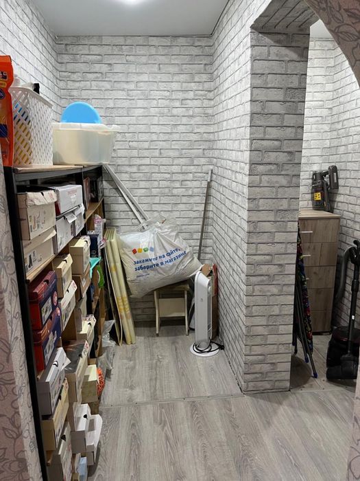 Продам квартиру чернышевского 102. Второй этаж не угловая