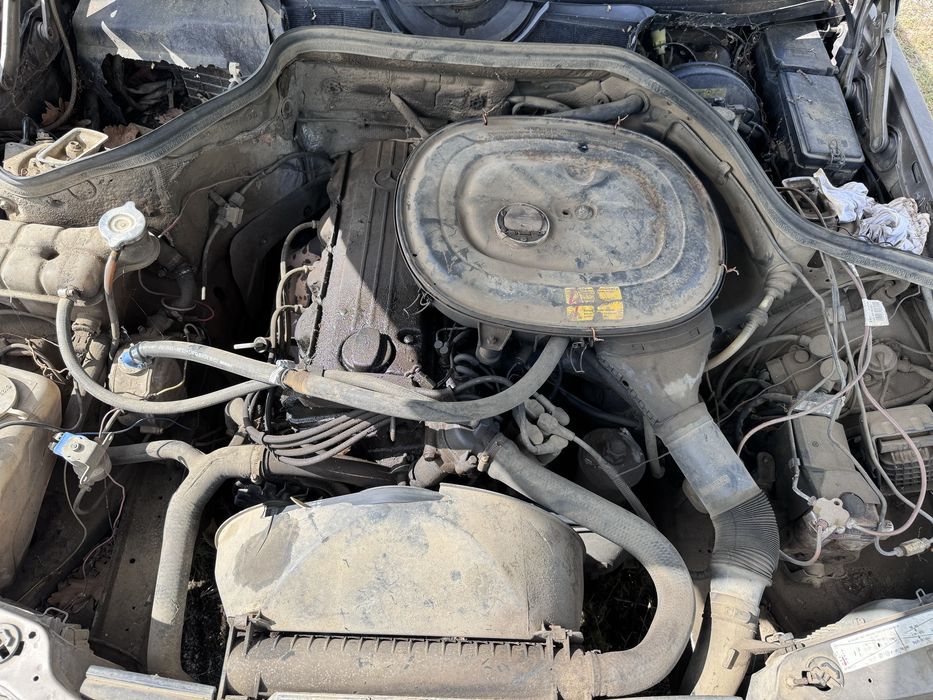 Mercedes 200 E w124 120hp 1987г На Части