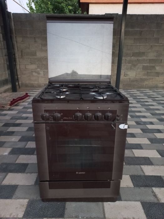 Продам газ плиту