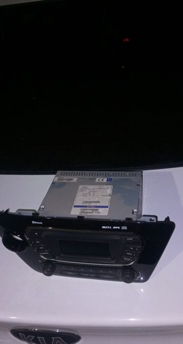 Продам магнитофон оригинал Kio Rio все работает как надо