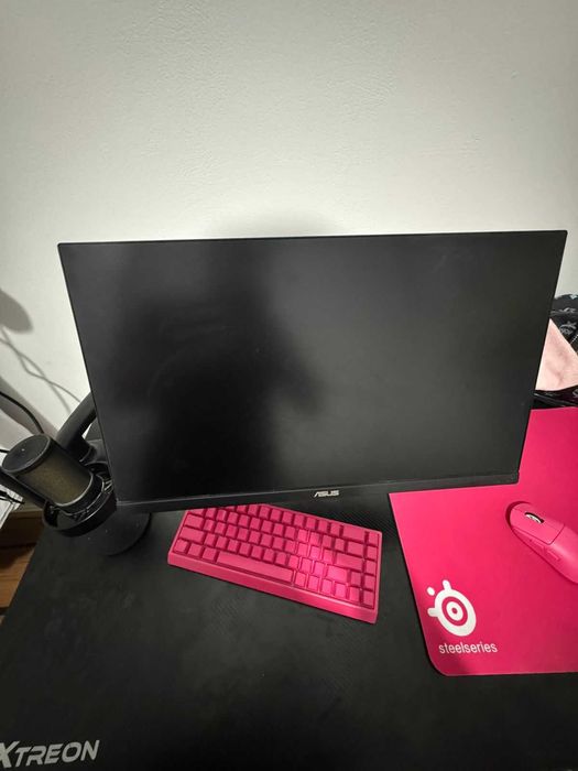 Монитор asus 180hz и клавиатура