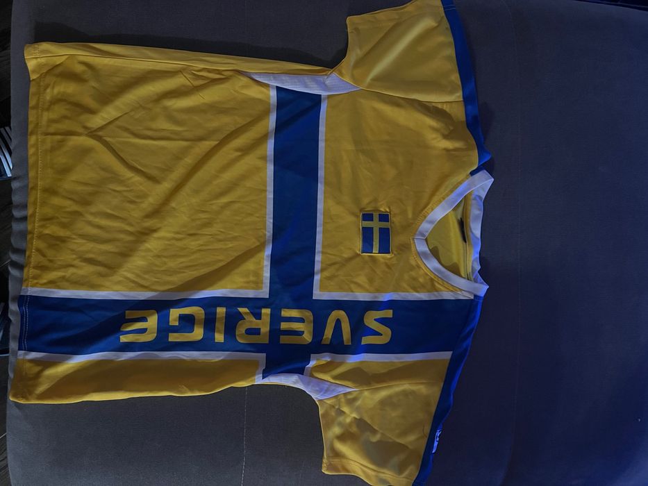 Оригинална футболна Тениска на Швеция