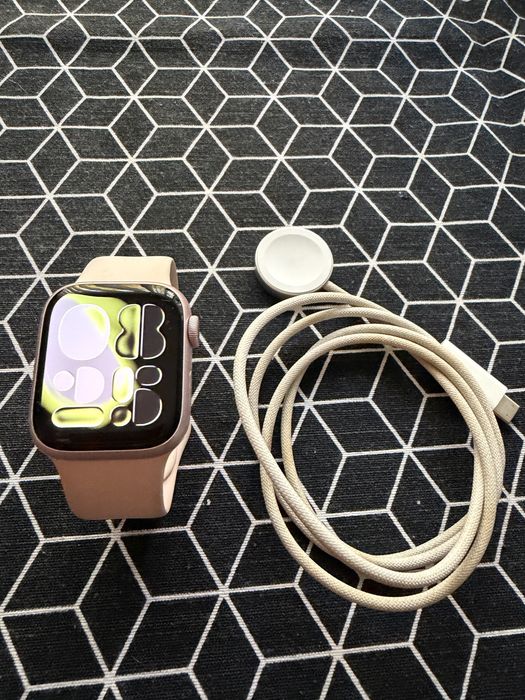 Apple watch 9 41mm/87% battery