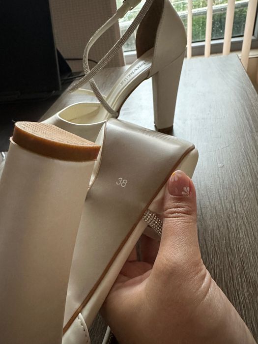 Официални обувки