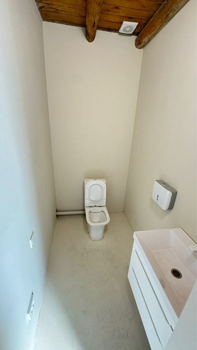 Улица Токаева 17 вдоль трассы