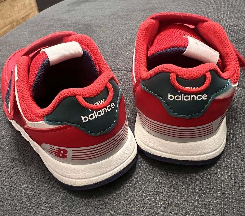 Adidasi new balance copii