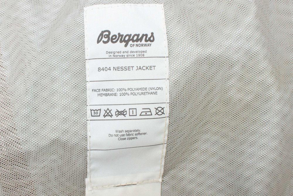 Bergans мъжко яке Nesset зелено с качулка водоустойчиво 10000mm L