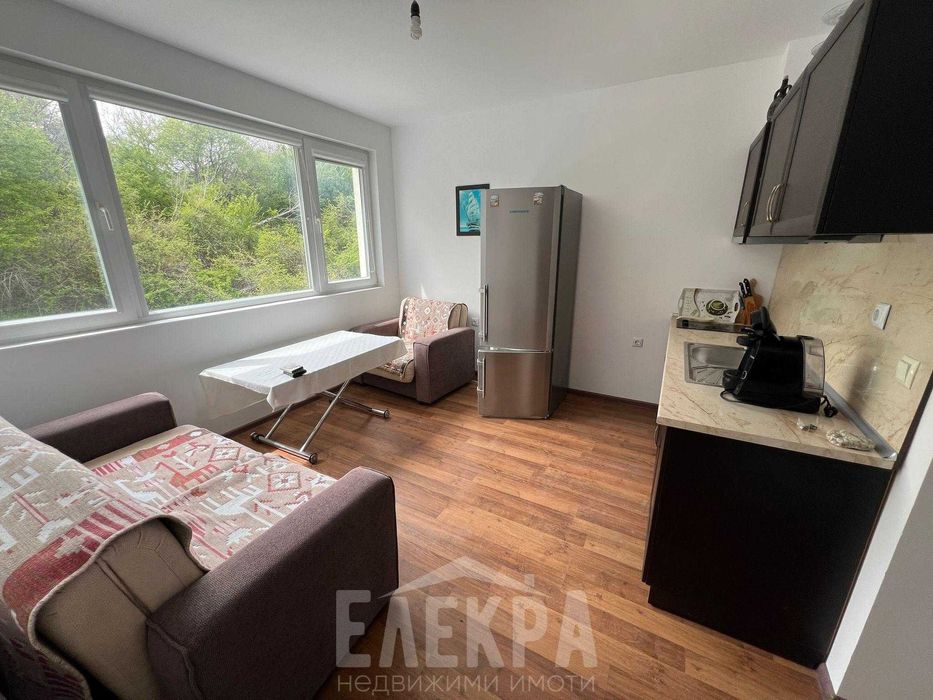 Продава се Двустаен апартамент в Бяла - 81 кв.м за 917 €/кв.м - Снимка #1
