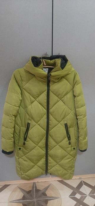 Продам 2 куртки женские