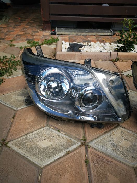 Far dreapta grila Toyota land cruiser 150 j150 xenon adaptiv 2012