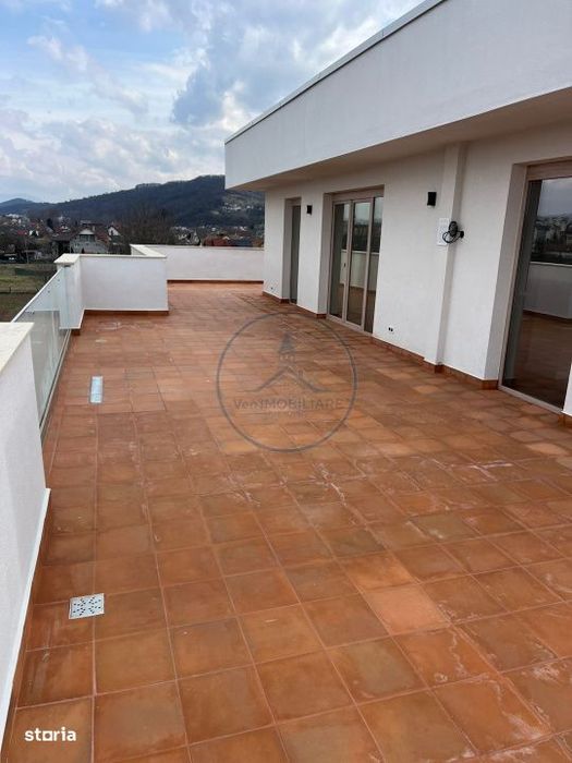 Penthouse de lux | 83 mp utili + terasa 117 mp | Etaj 3 cu lift | Zona