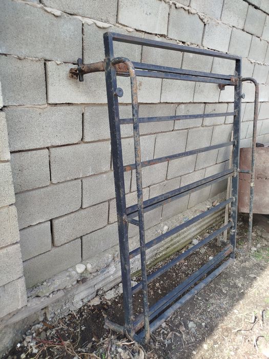 Продам багажник раздвижной