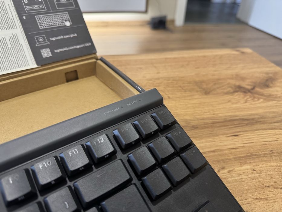 Нова! Logitech G515 Lightspeed TKL Геймърска клавиатура