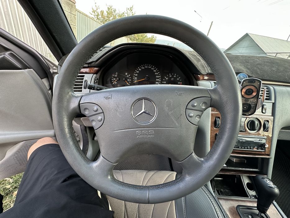 Mercedes-Benz E220 — в хорошем состоянии