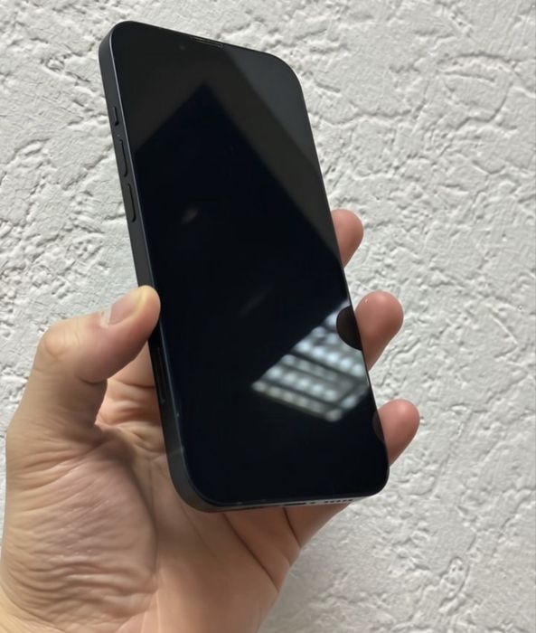 iPhone 13 128GB с гарантией