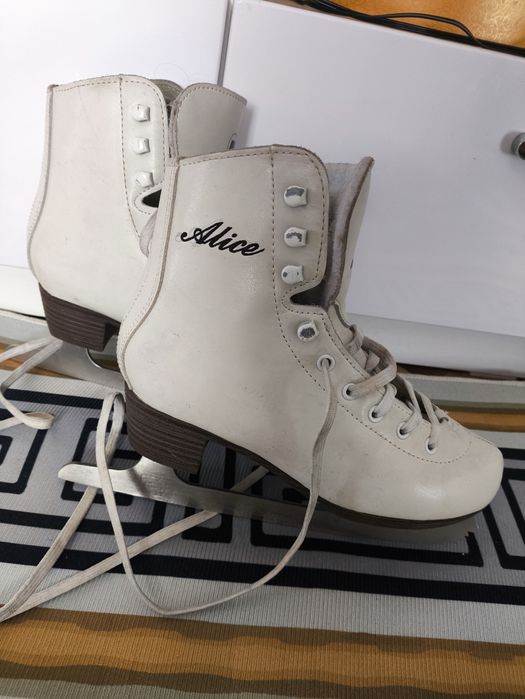 Коньки 33 размера