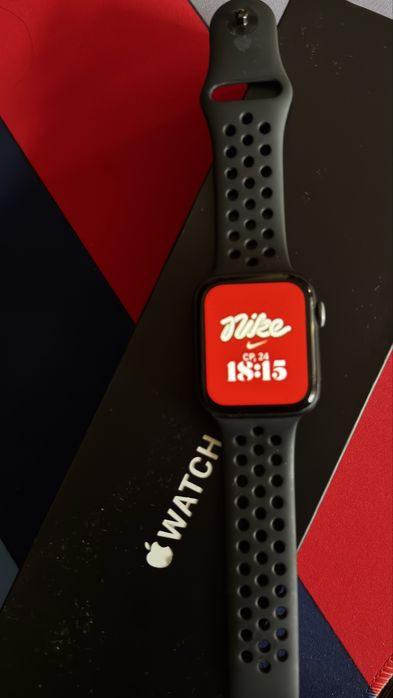 Apple Watch 5 44 nike version
