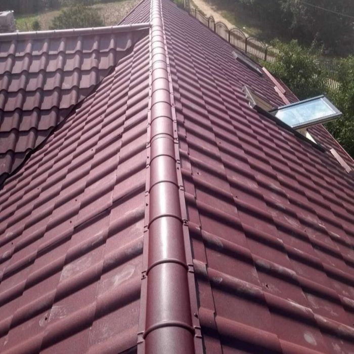 Tip Serviciu: Vopsire acoperis tabla, Constructie acoperis nou, Sarpante, Sisteme pluviale - jgheaburi - burlane, Curatare acoperis, Dulgherie,