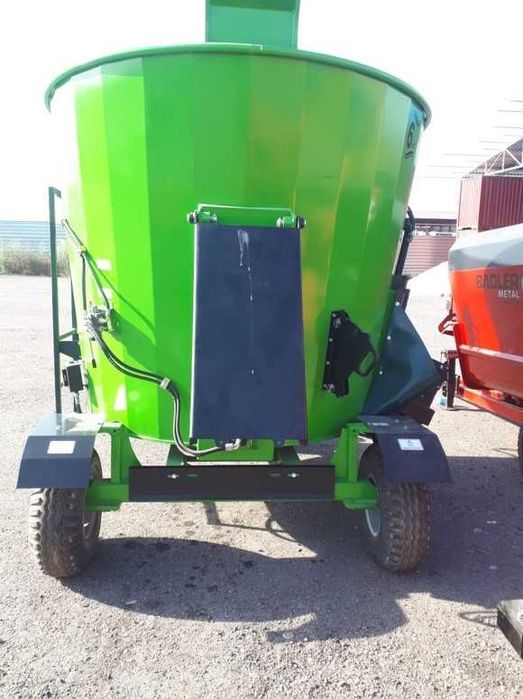 Кормораздатчик 6м3 новый