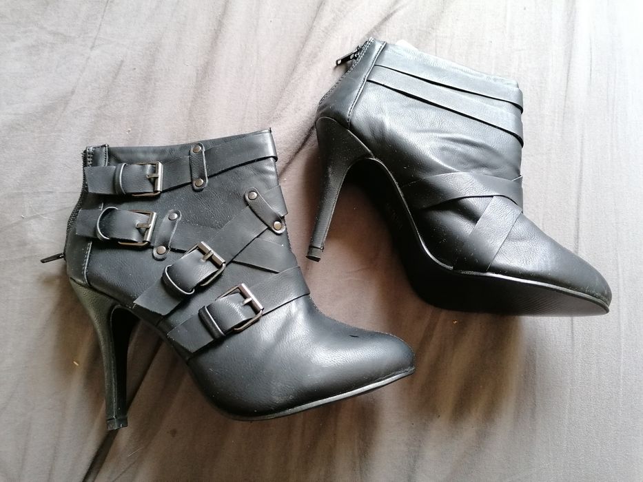 Черни боти New Avenue