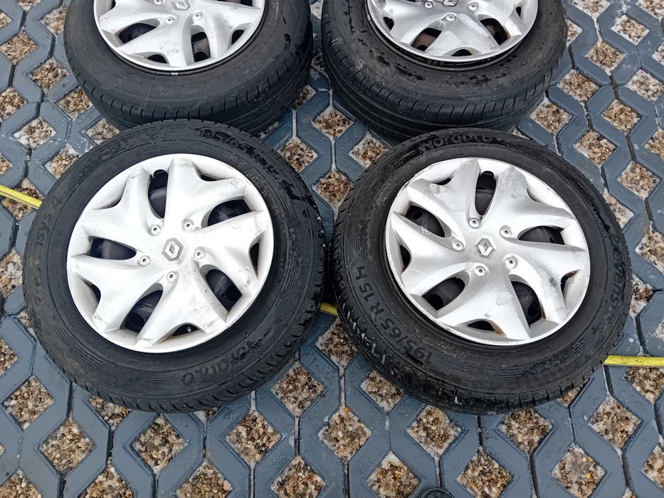 Roti vara Megane 3 , 5x114,3 R15 , anvelope 195 65 15 ca noi .