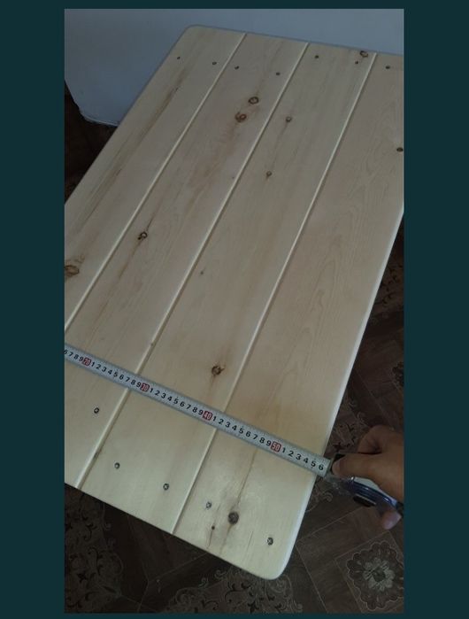 Стол и стулья