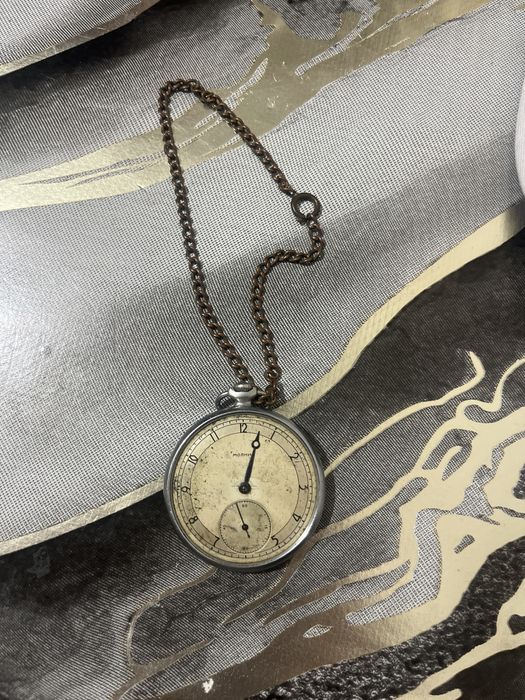 Корманнык часы модели, «Молния» 1947 года