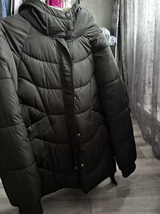 Продам демисезонную куртку