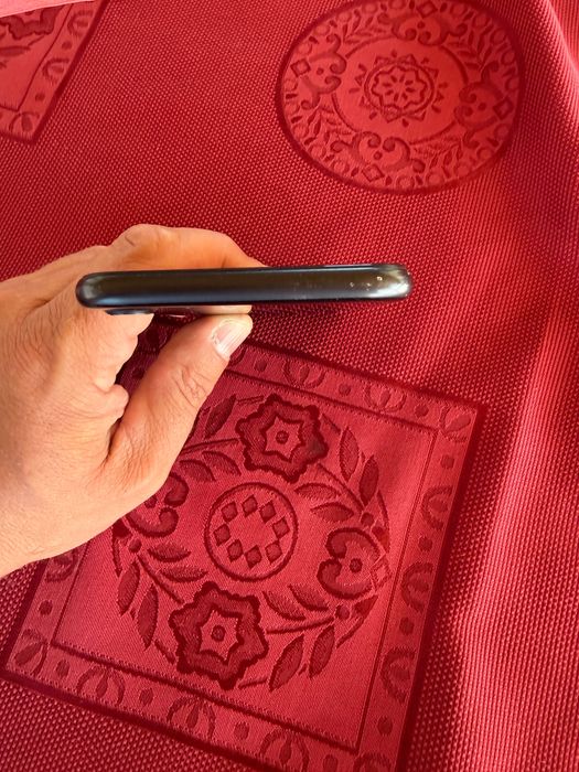 Продавам Iphone 7 32 GB