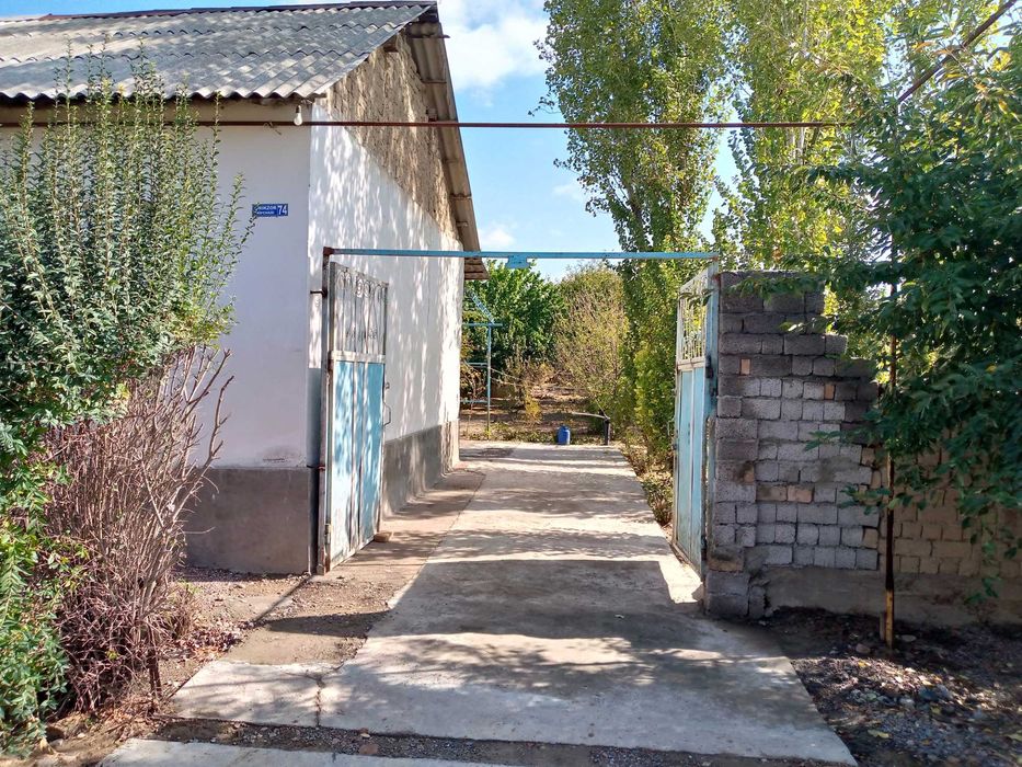 Ховли уй сотилади 30000$