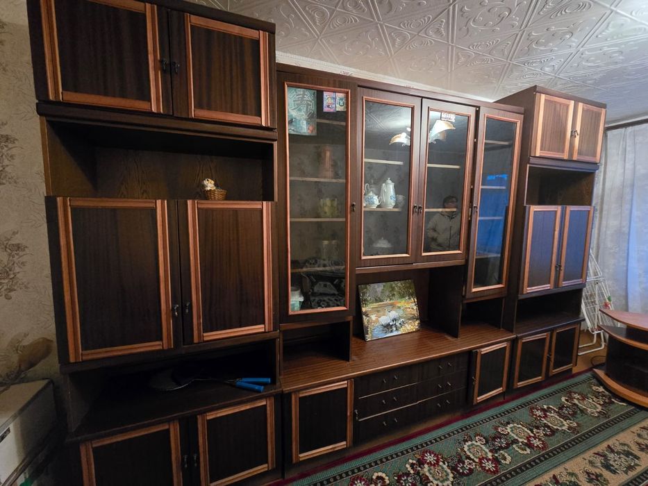 Продам стенку срочно