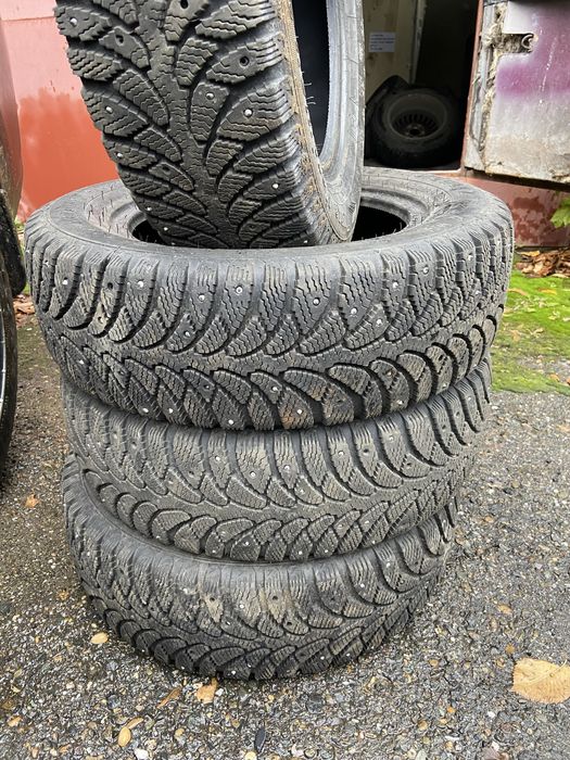 Продам зимние шины