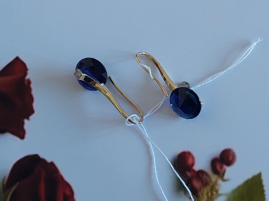 Золотые серьги с бриллиантами