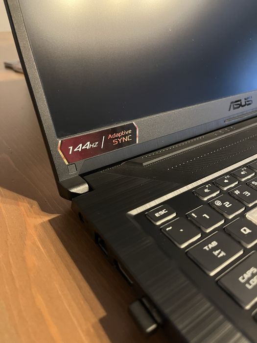 Laptop Asus TUF gaming i7 gen 11 / 17.3 inch