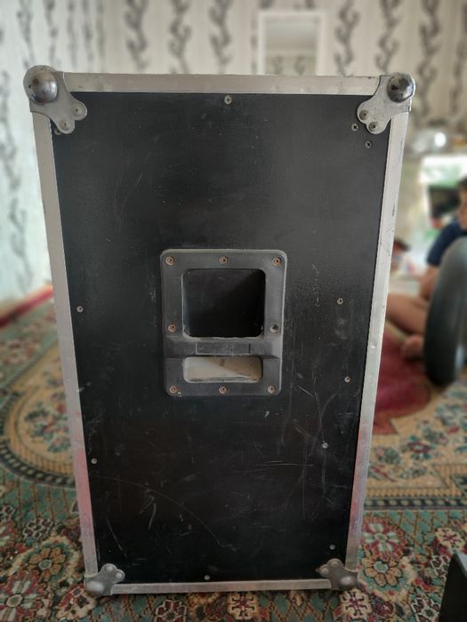 Дискет : аппарат и два колонка