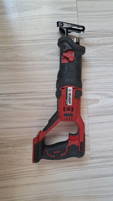 Сабельная пила зубр 18v