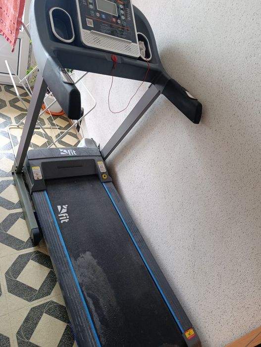 Бягаща пътек Fit