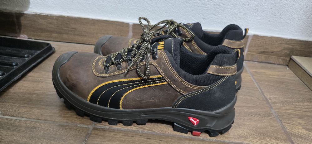 Puma Мъжки работни обувки с бомбе, 48 номер