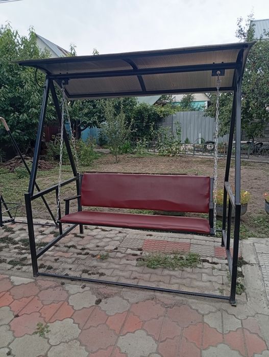 Продам качелю для сада