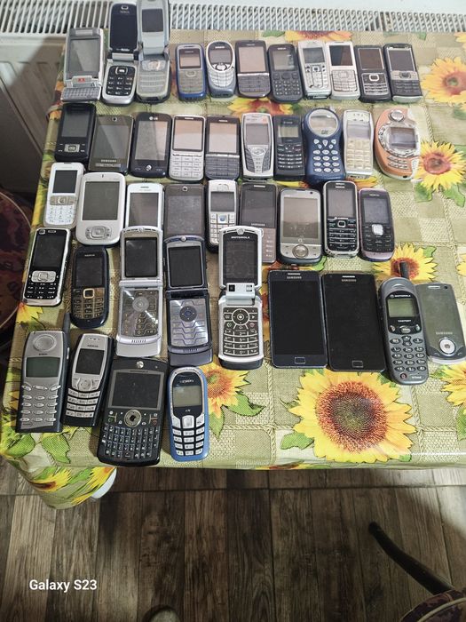 Vând telefoane mobile vechi