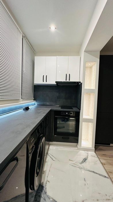 Тристаен за продажба в Обеля 1