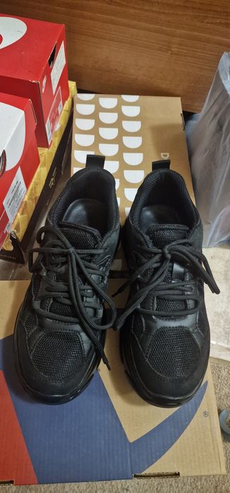 Сникърси Dee Zee