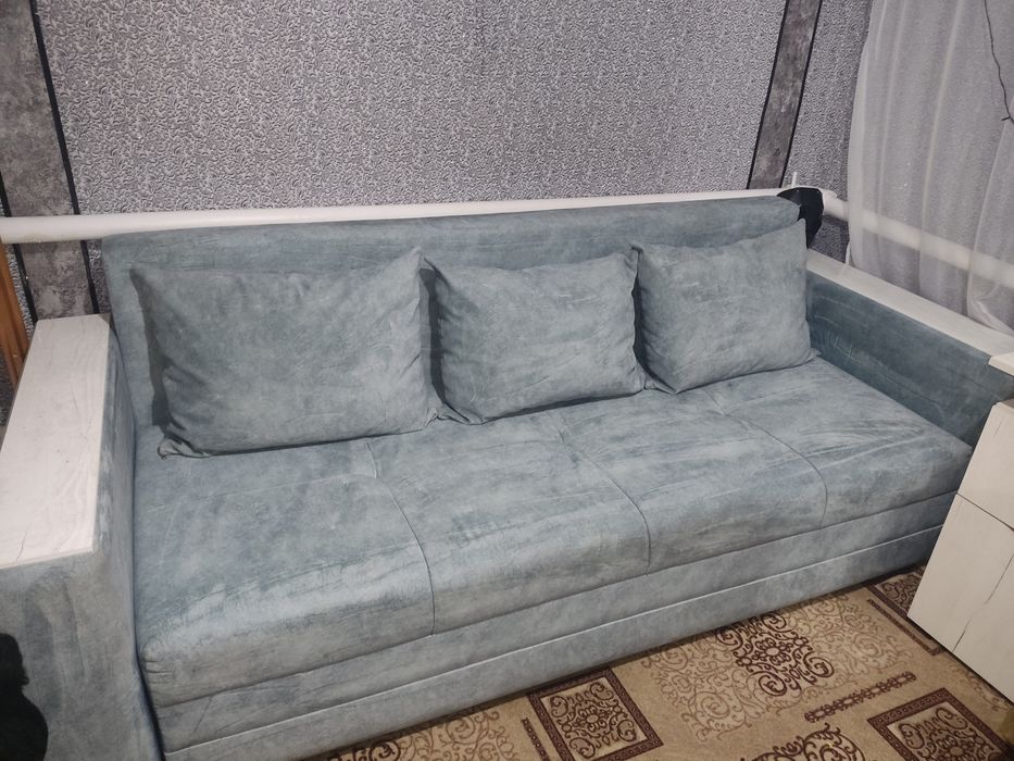Продам диван в отличном состоянии