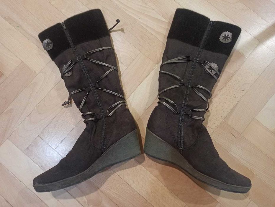 Дамски ботуши
Дамски ботуши