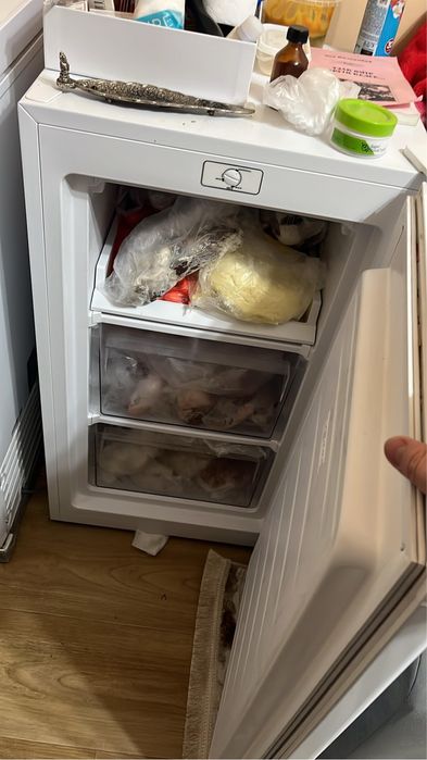 Морозильник вертикальный